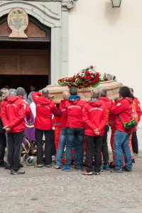arrivo in chiesa del corteo 001