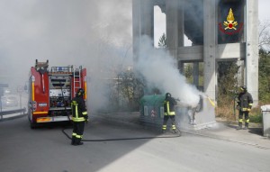 incendio cassonetto Belluno