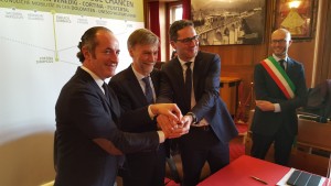 211-2016 - Cortina firma intesa treno Dolomiti -Zaia - Delrio - Kompastscher- Franceschi - 13.02.2016