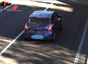 160525 comunicato (truffa del resto) - auto in uso ai truffatori ripresa dalle telecamere del territorio