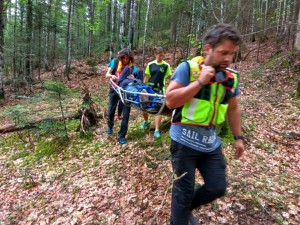 Fasi del soccorso al cercatore di funghi.