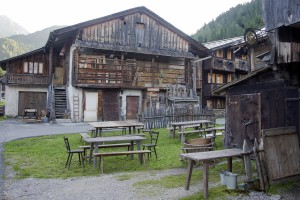 La scenografia del fiml in lavorazione a Sappada