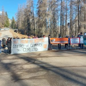 A Cortina per dire no alle “Olimpiadi del Cemento”: le associazioni ambientaliste si sono ritrovate alla pista Eugenio Monti. Audio